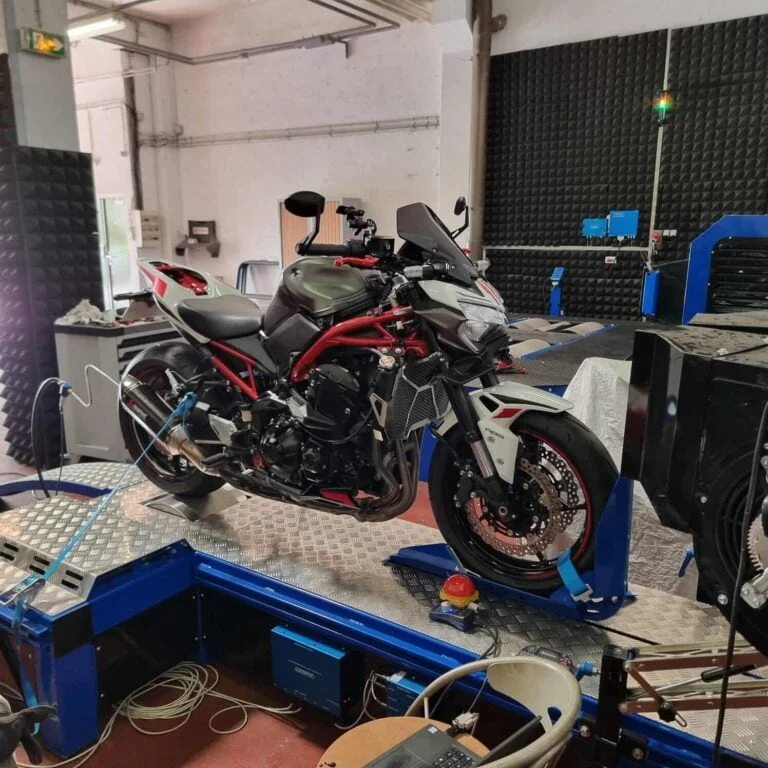 Débridage A2 Kawasaki Z900 EURO5 reprogrammation moteur Paris France