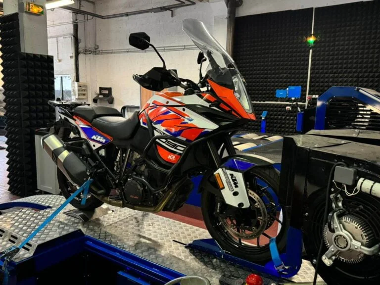 Débridage moto A2 reprogrammation moteur moto A2 KTM 1090 Adventure 47.5Cv Paris France