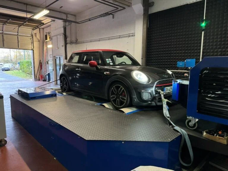 Mini Cooper JCW 2.0T 231Cv.