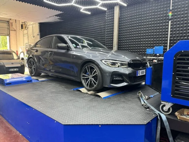 bmw sur un banc de puissance en attente d'un passage ethanol flex fuel